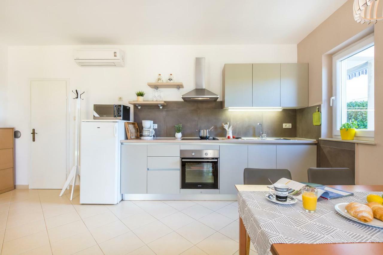 Apartment Andrea Sveta Marina Екстер'єр фото