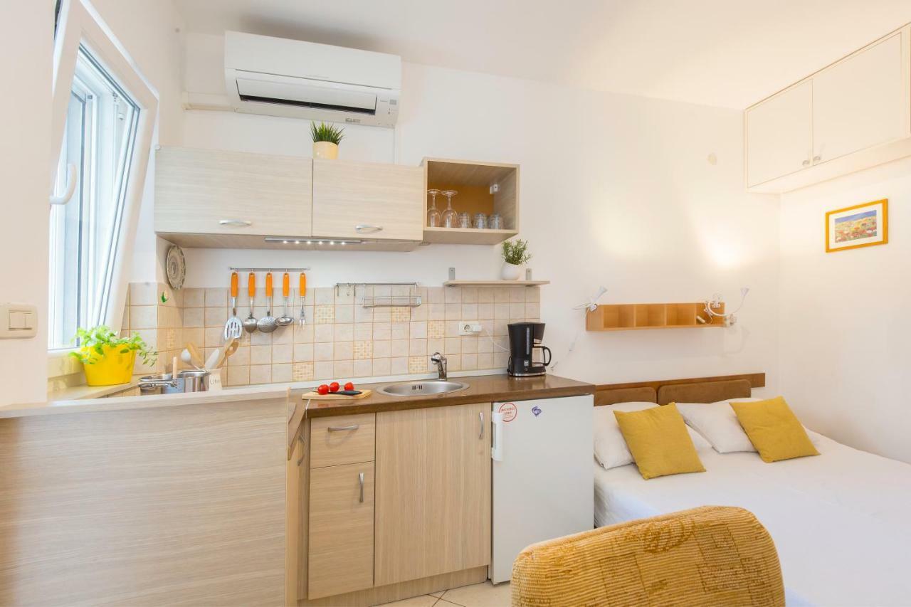 Apartment Andrea Sveta Marina Екстер'єр фото